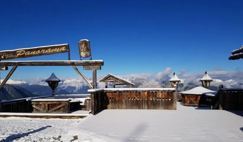 Bielefelder Hütte Terasse | © DAV Sektion Bielefeld